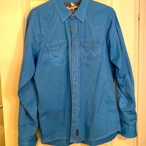 Men’s XL Wrangler Retro - Columbia blue (or closeH western shirt, snap buttons.